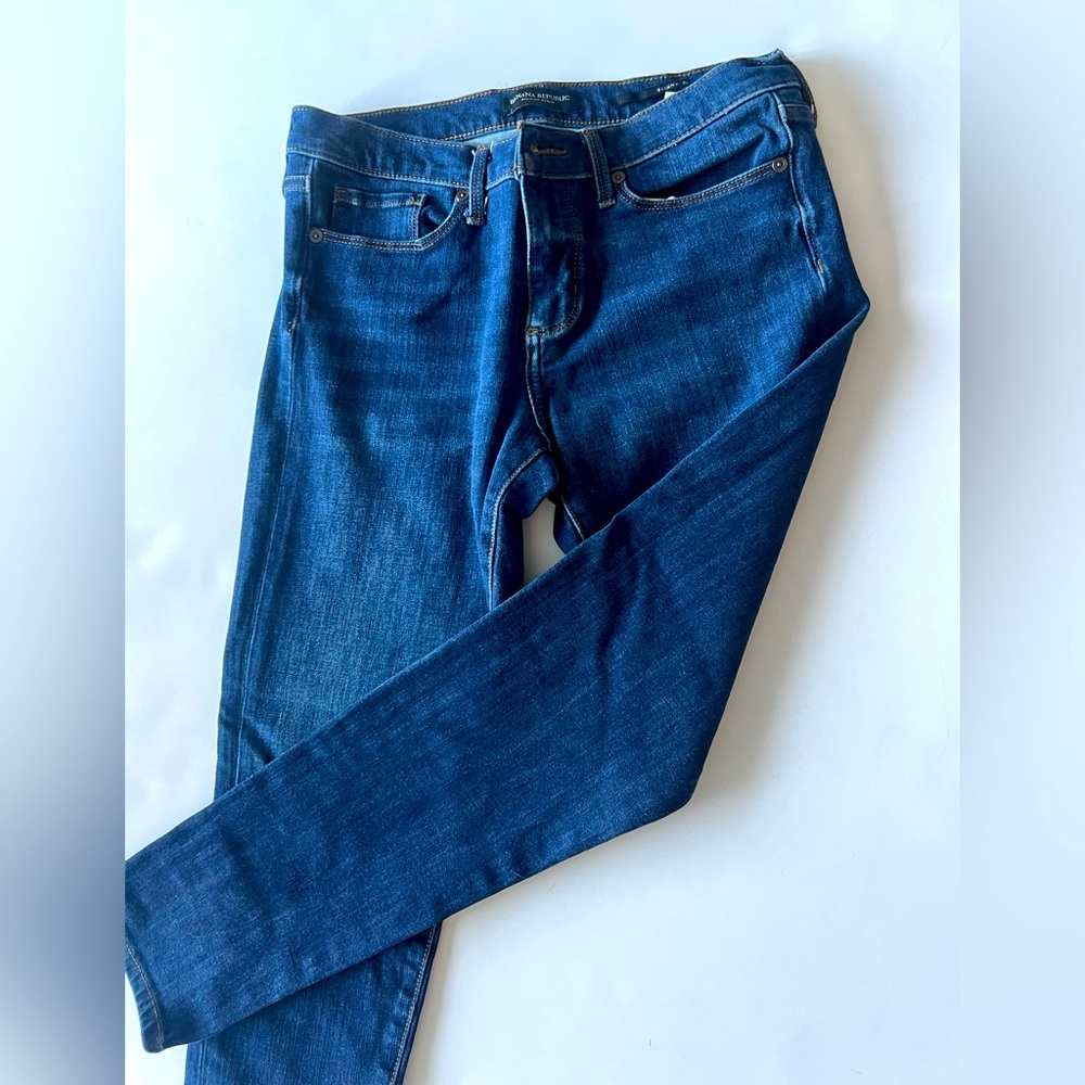 Banana Republic skinny jeans size 28 regular.